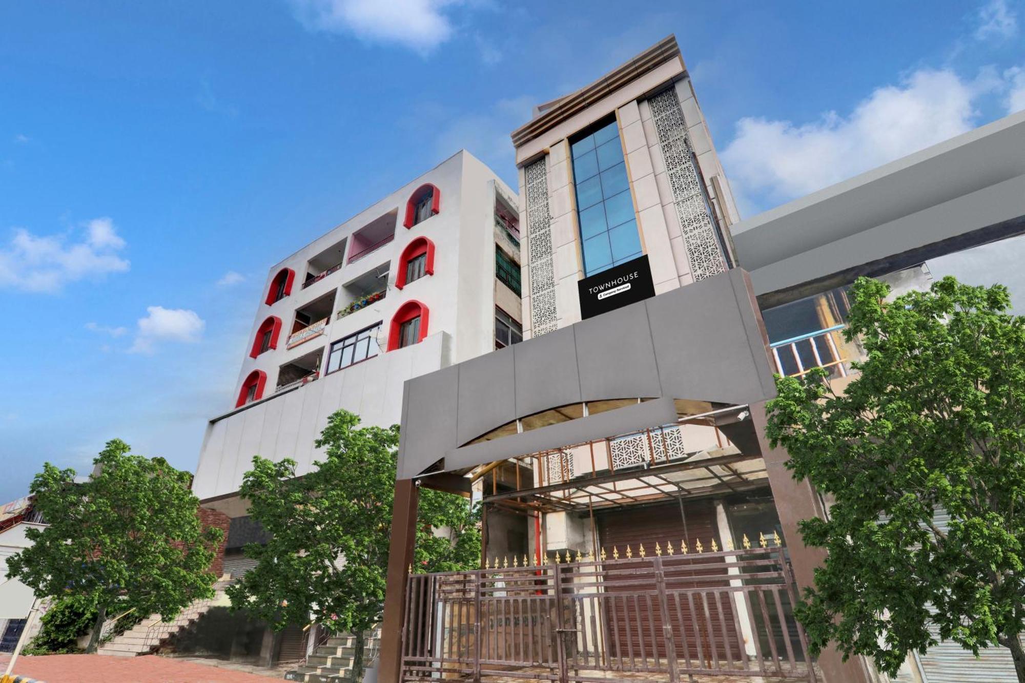 Super Townhouse Kankarbagh Formerly Kunwar Alcajars Patna  Exterior foto