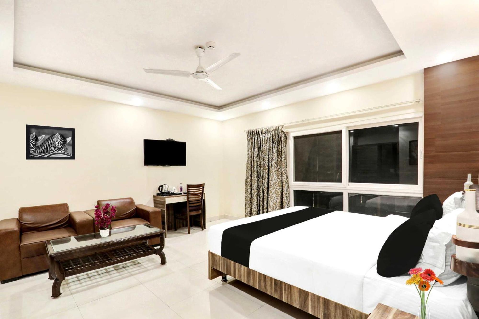 Super Townhouse Kankarbagh Formerly Kunwar Alcajars Patna  Exterior foto