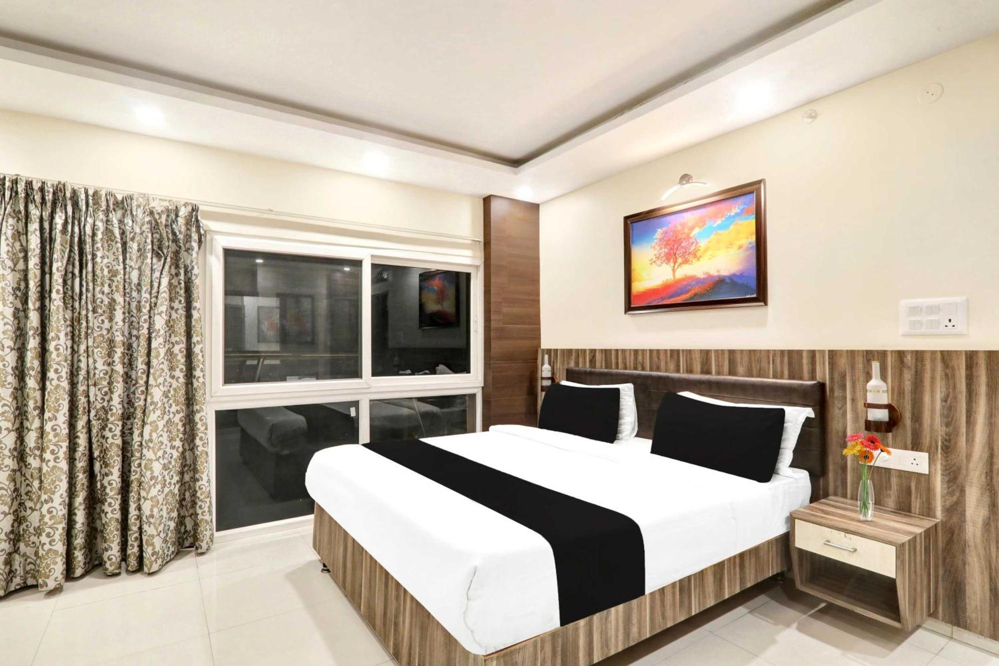 Super Townhouse Kankarbagh Formerly Kunwar Alcajars Patna  Exterior foto